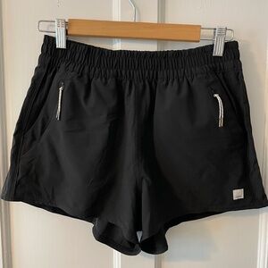 Vuori Dash Short, Black color, Size M
